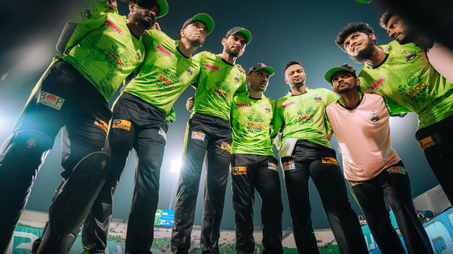 করাচিকে হারিয়ে ফাইনালের আরও কাছে সাকিবের লাহোর